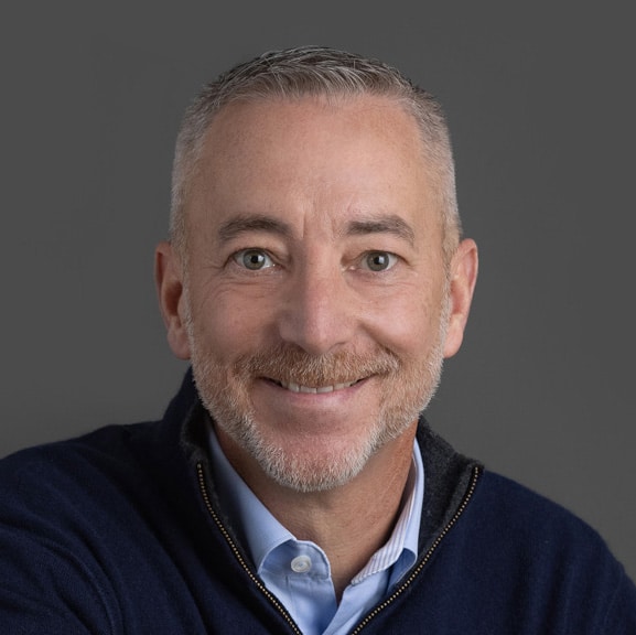 Headshot of Gordon Robbins, Vice President of Global Pre-Sales.